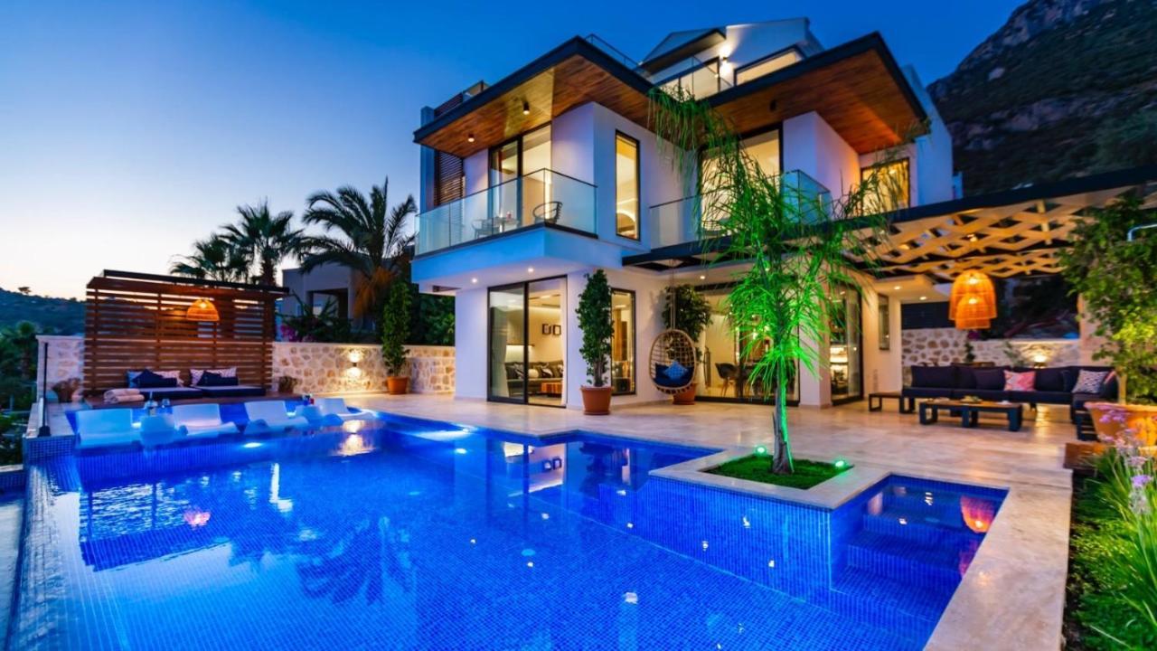 Phi With Heated Indoor Pool